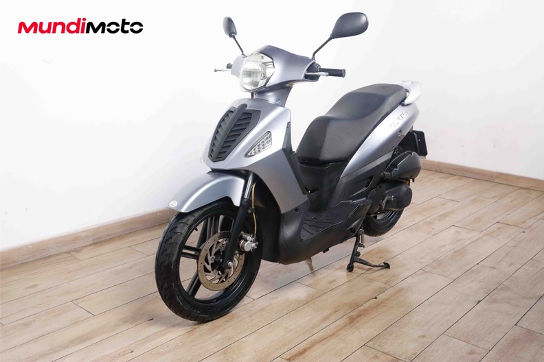 Motorbike image 6